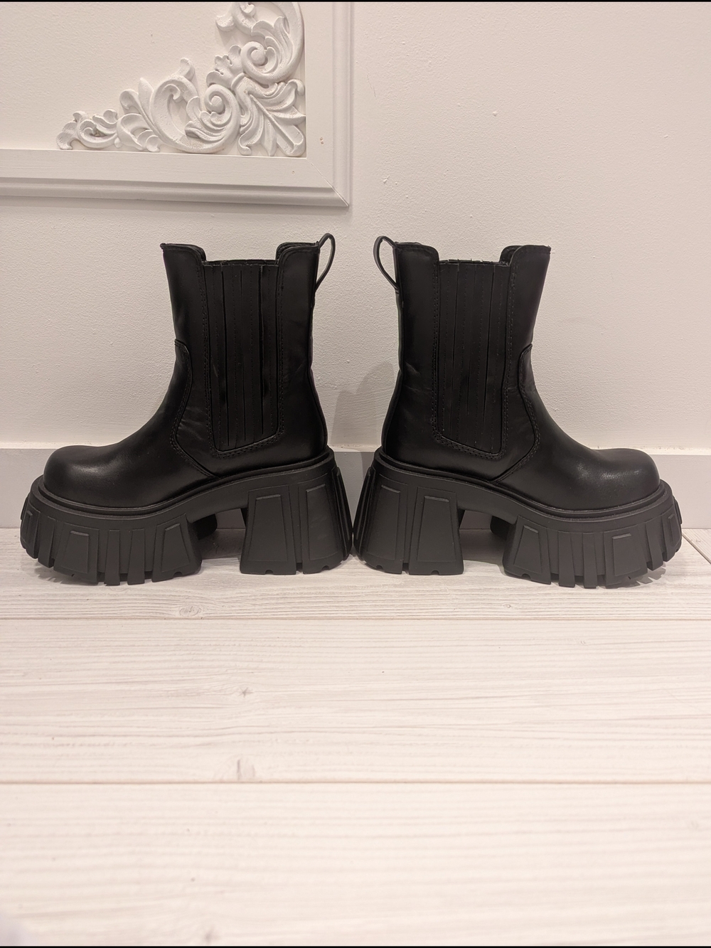 Dolls Kill Black Chunky Platform Chelsea Ankle Boots - Picture 4 of 7